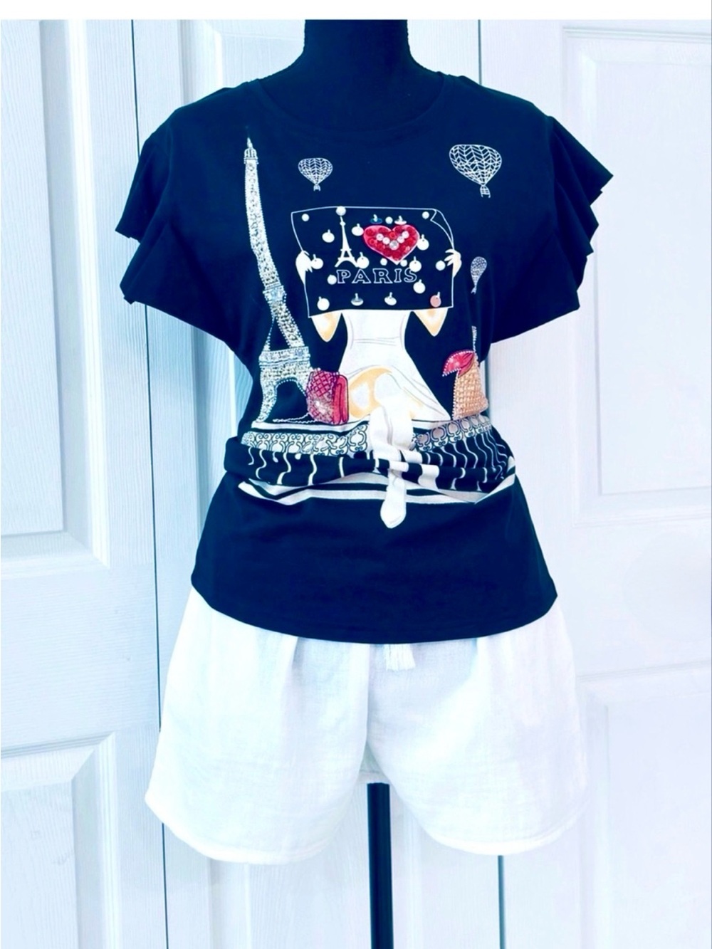 IN2YOU ~ Women’s black short sleeve sequined bling bling tee top size M